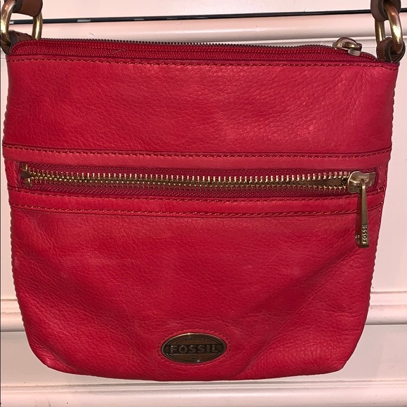 Red Fossil Purse - Picture 2 of 7